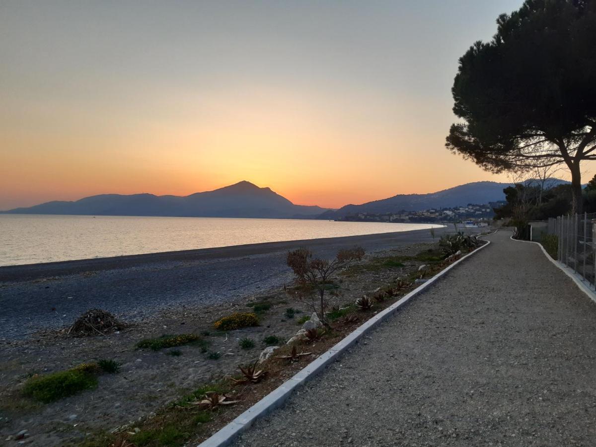 Villa Livia Villammare Buitenkant foto