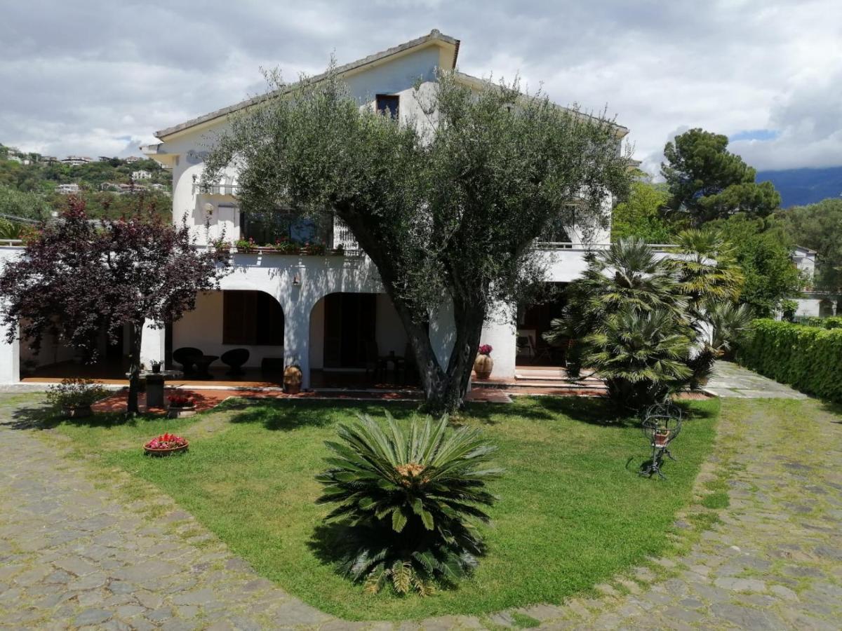 Villa Livia Villammare Buitenkant foto